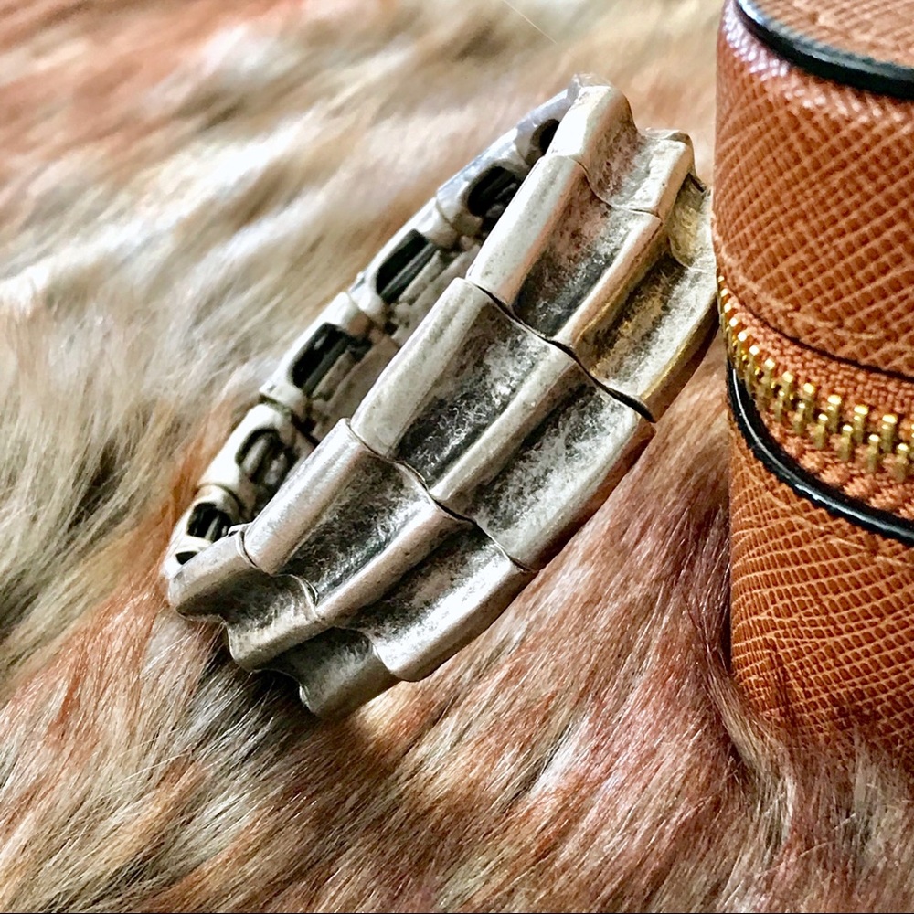 Cast & Hammered Aluminum Silver Stretch Bracelet